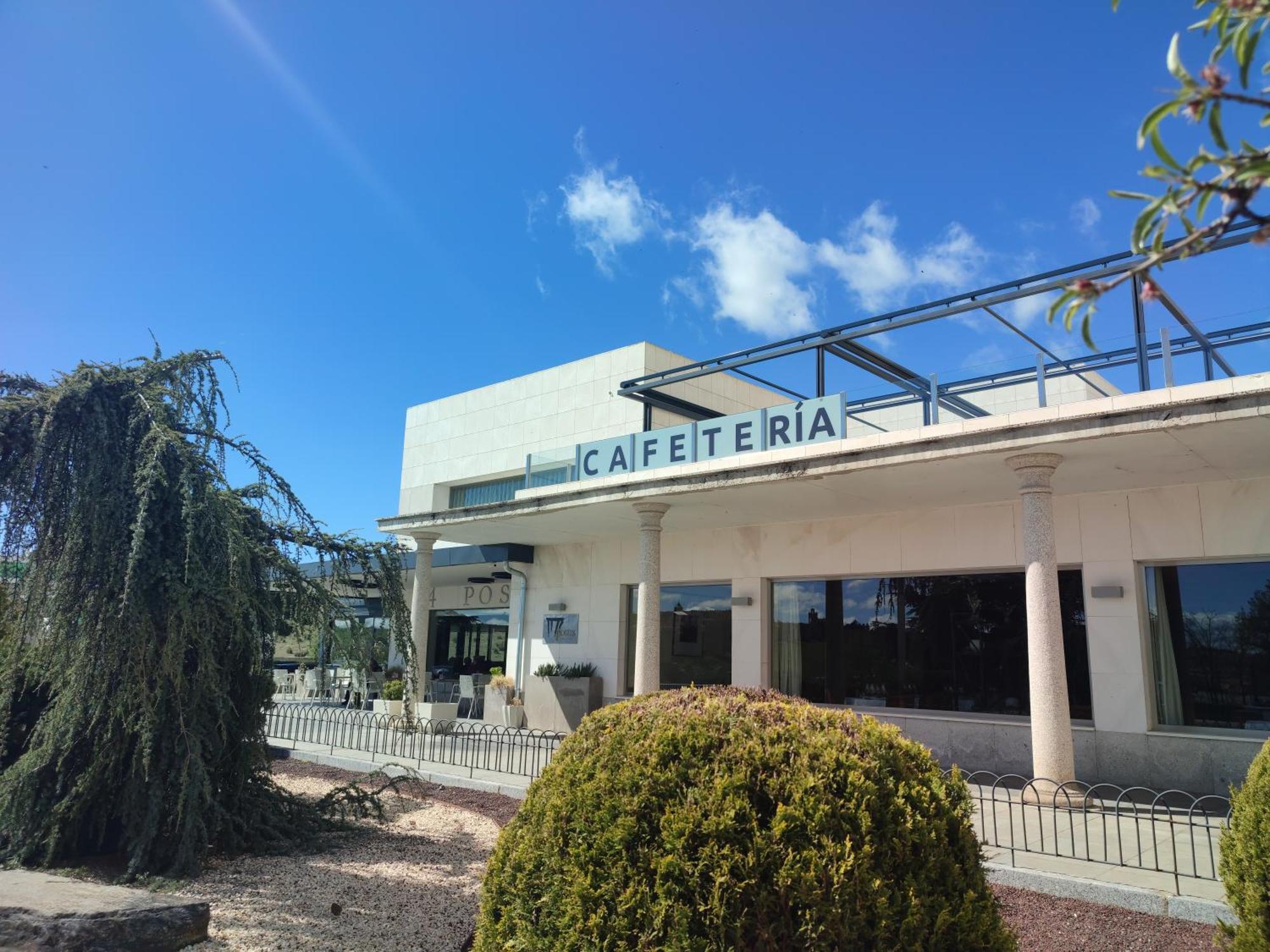 Hotel Sercotel Cuatro Postes Ávila Екстериор снимка