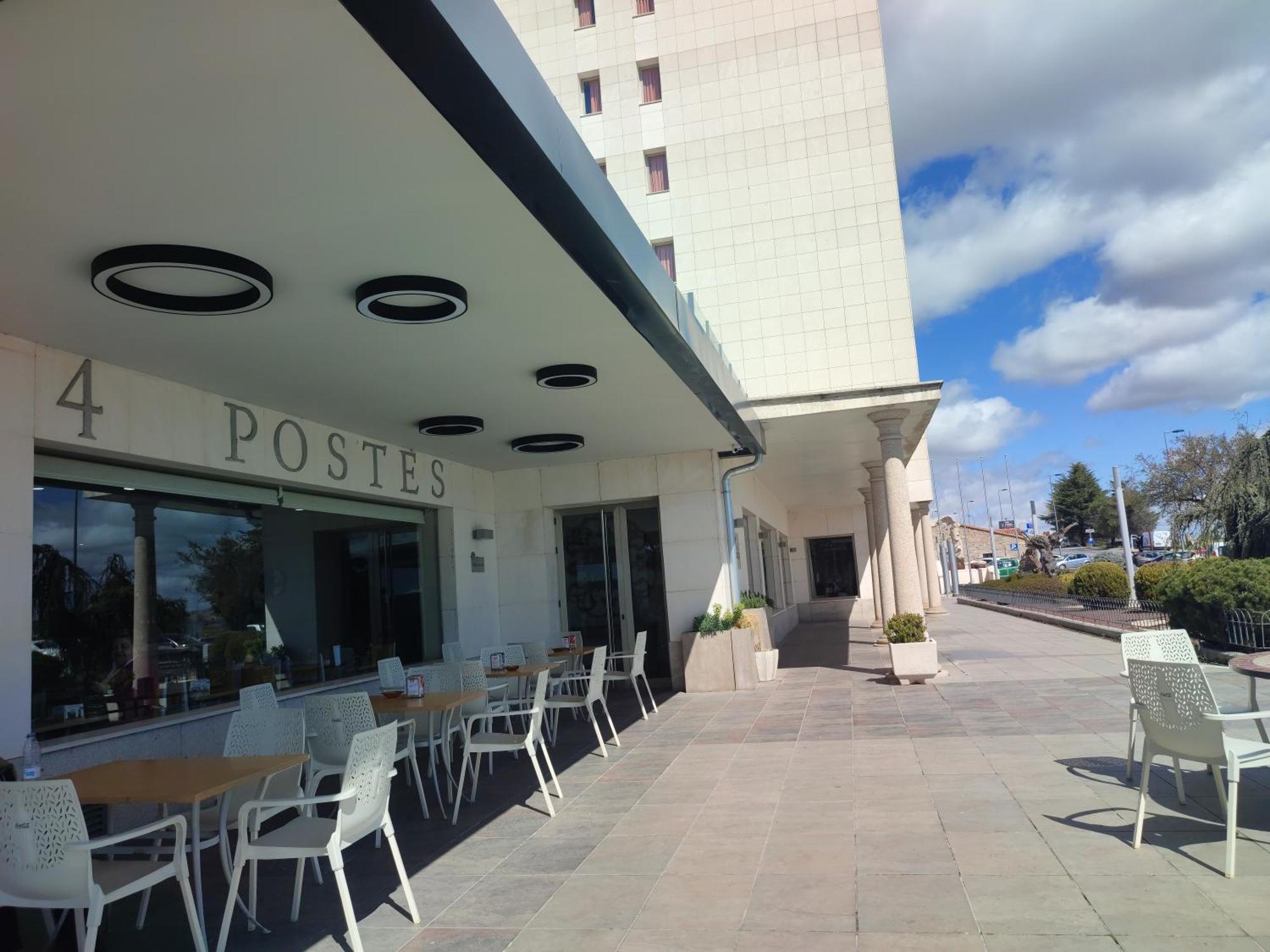 Hotel Sercotel Cuatro Postes Ávila Екстериор снимка