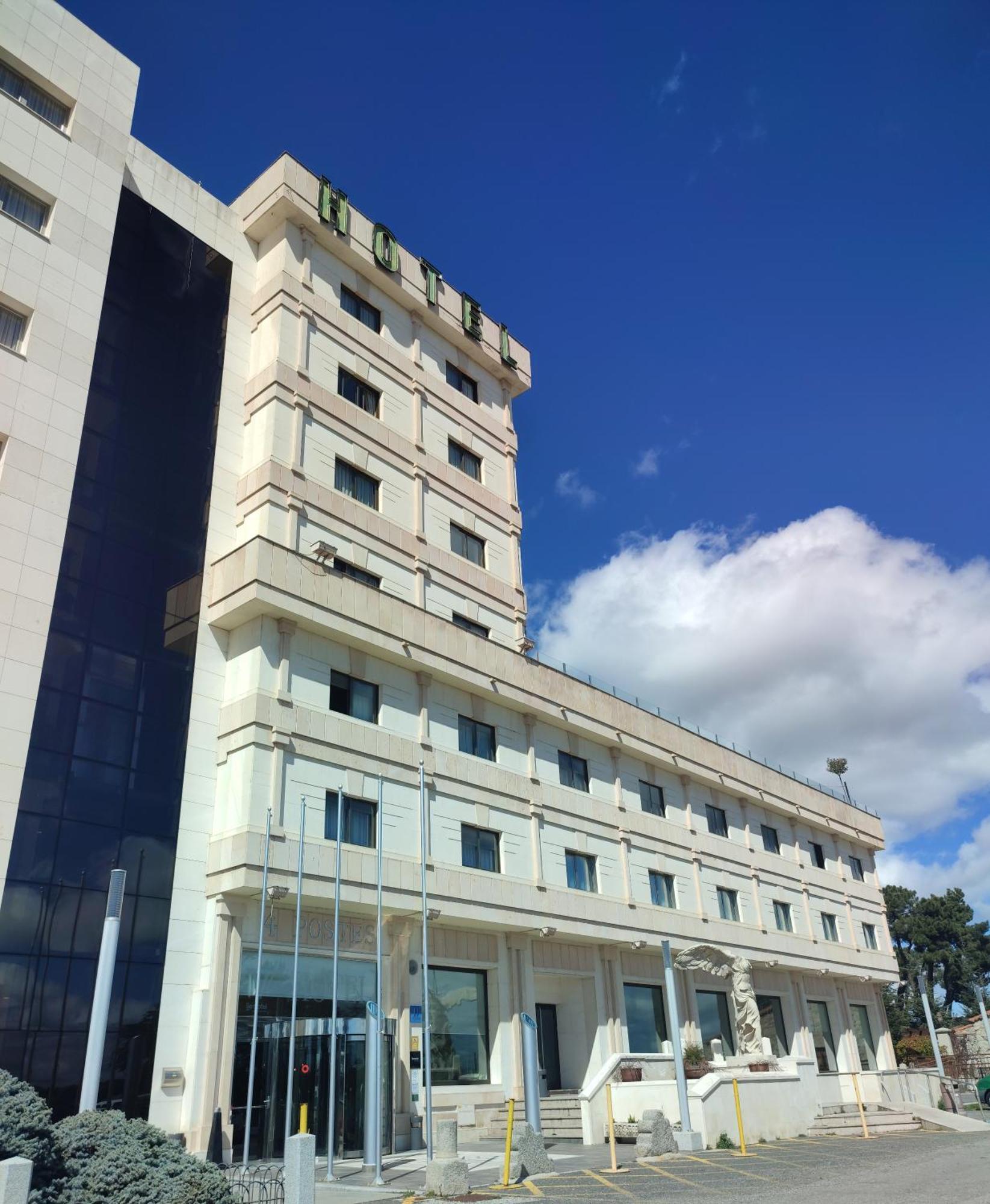 Hotel Sercotel Cuatro Postes Ávila Екстериор снимка