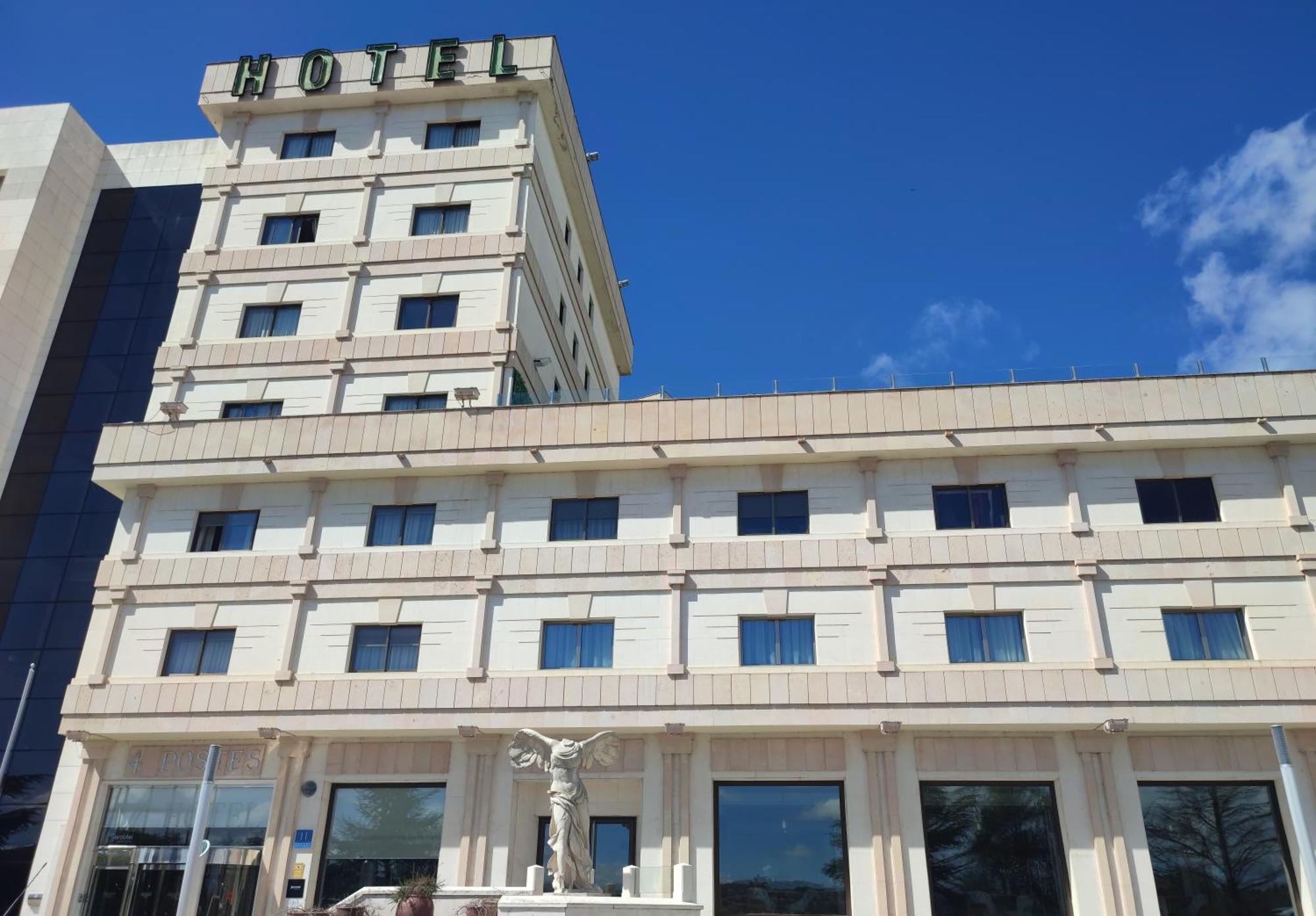 Hotel Sercotel Cuatro Postes Ávila Екстериор снимка