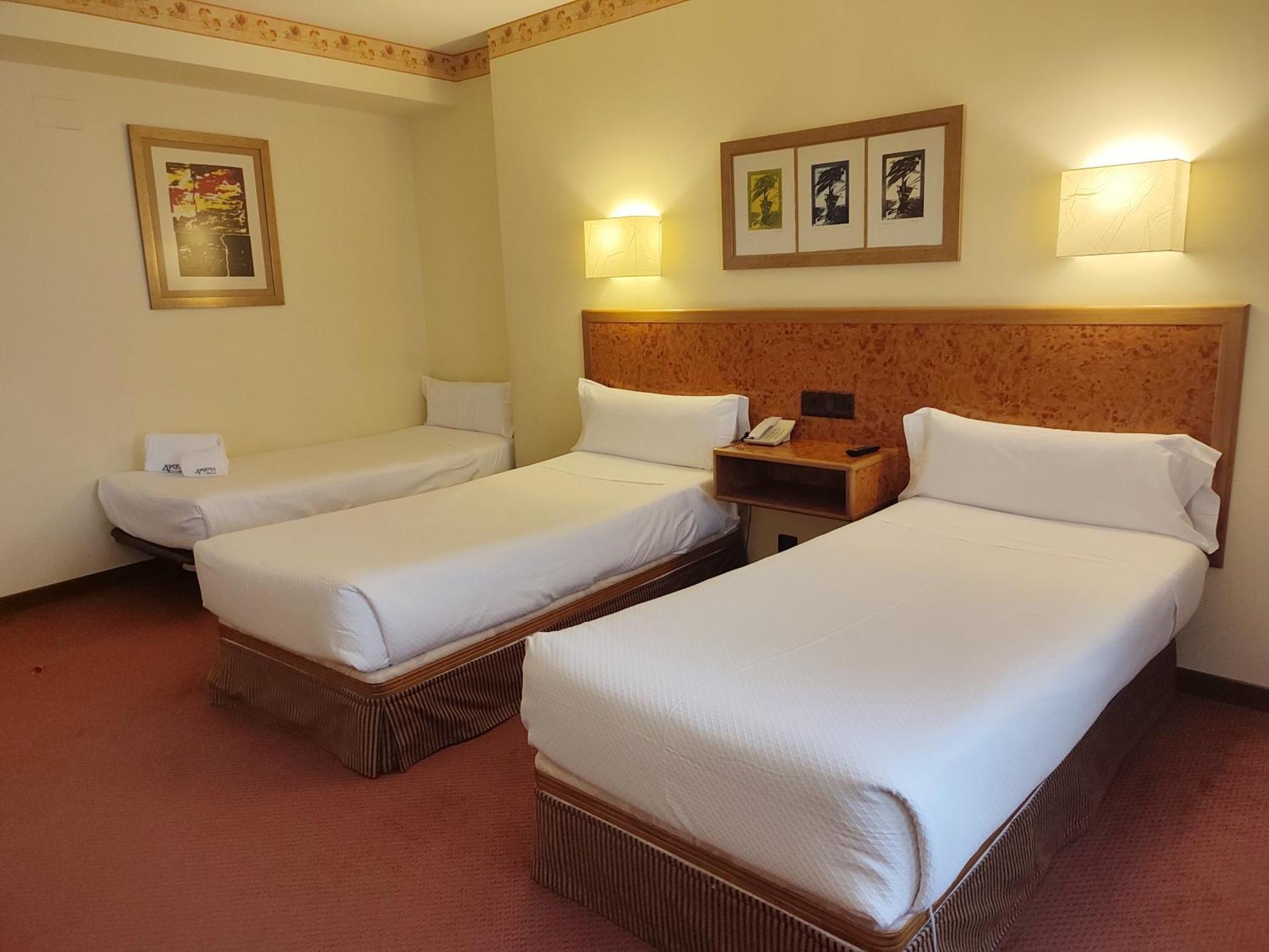 Hotel Sercotel Cuatro Postes Ávila Екстериор снимка
