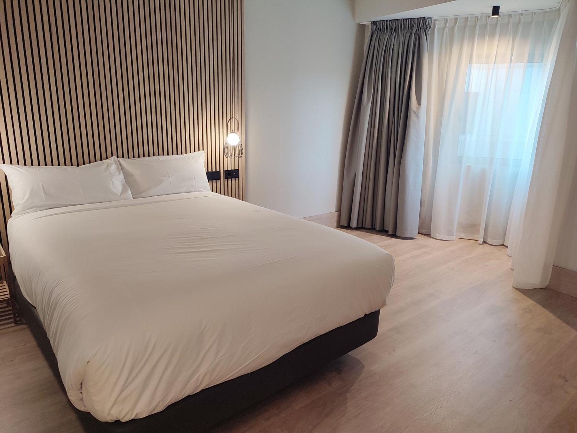 Hotel Sercotel Cuatro Postes Ávila Екстериор снимка