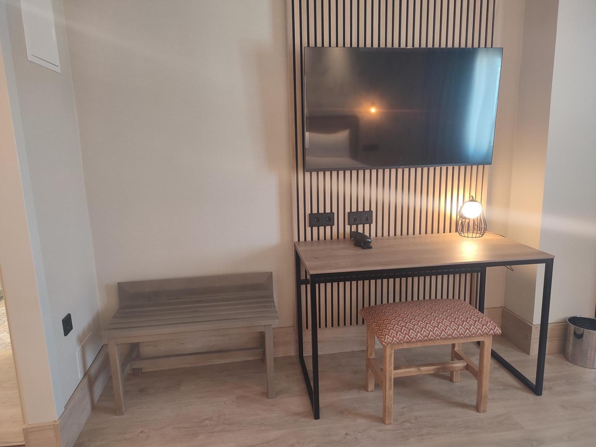 Hotel Sercotel Cuatro Postes Ávila Екстериор снимка