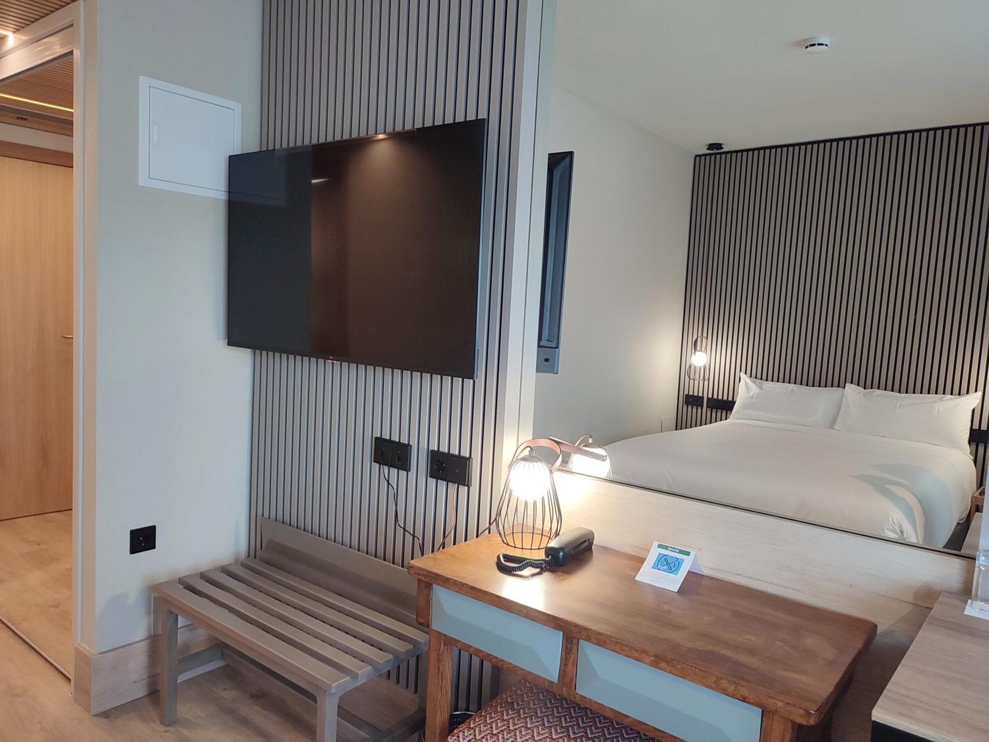 Hotel Sercotel Cuatro Postes Ávila Екстериор снимка