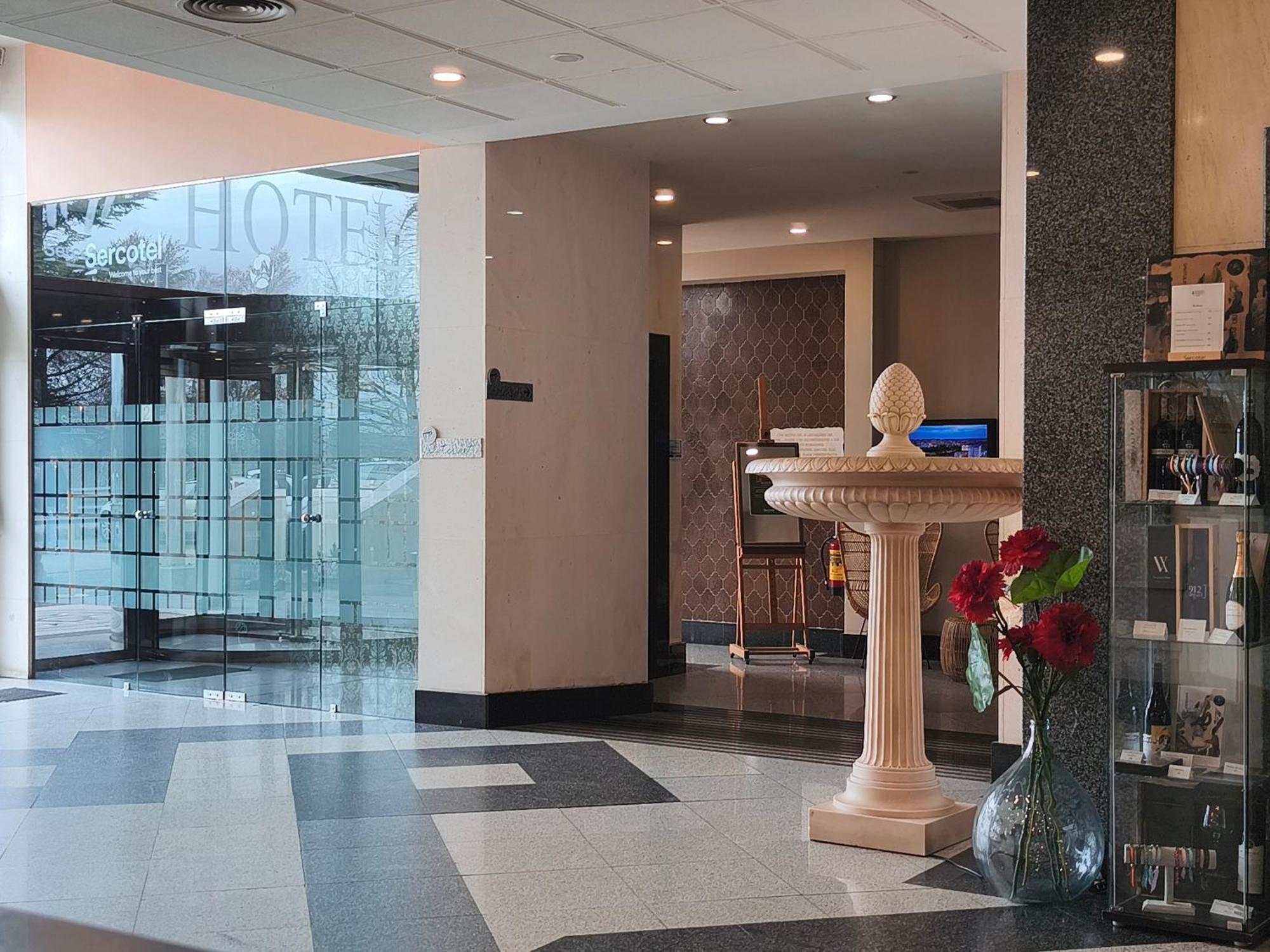 Hotel Sercotel Cuatro Postes Ávila Екстериор снимка
