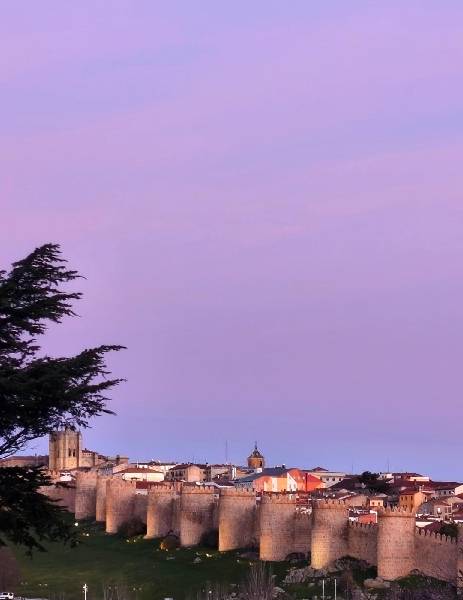 Hotel Sercotel Cuatro Postes Ávila Екстериор снимка